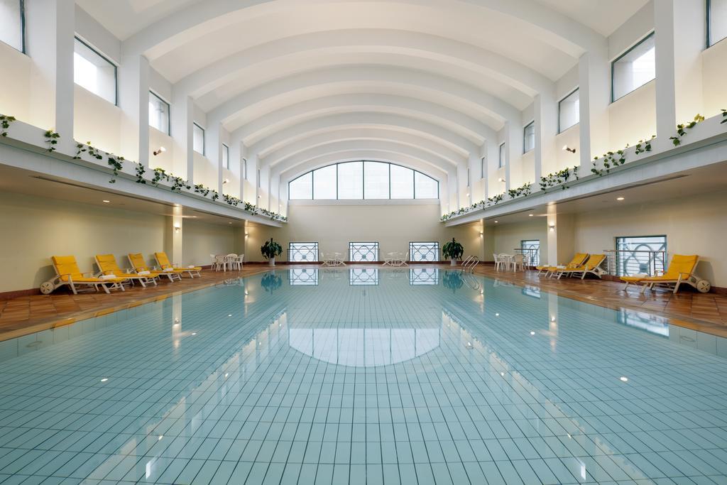 Hotel Equatorial Qingdao Esterno foto